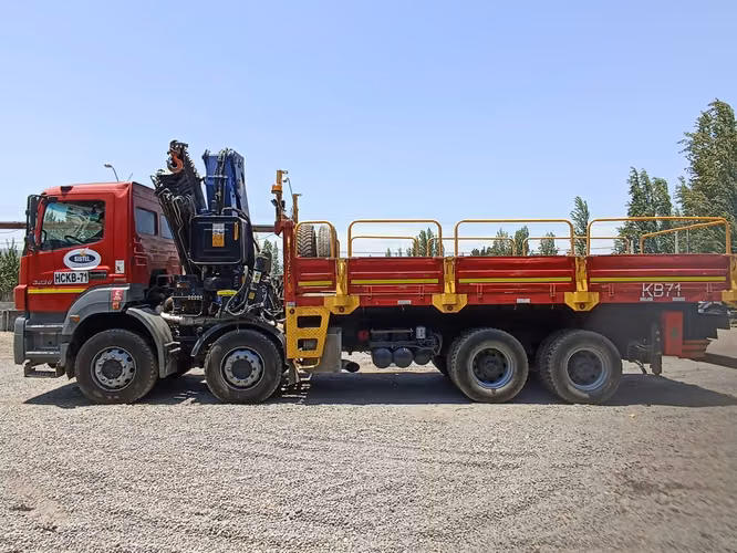 CAMION PLUMA - MERCEDES AXOR 3236