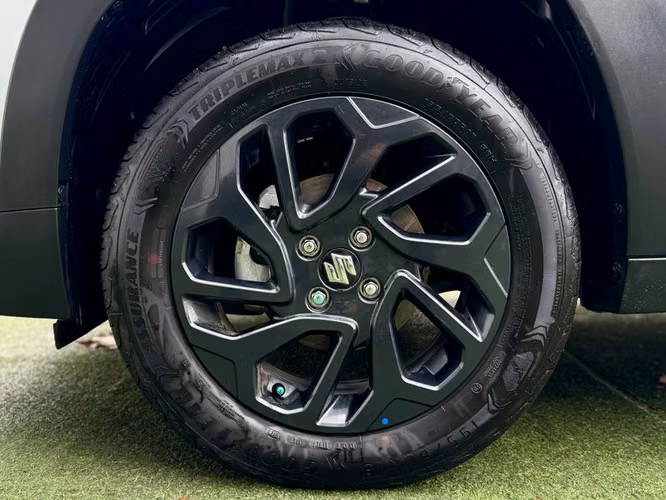 SUZUKI FRONX 1.5 AT GL HYBRID - 2025 | 2896