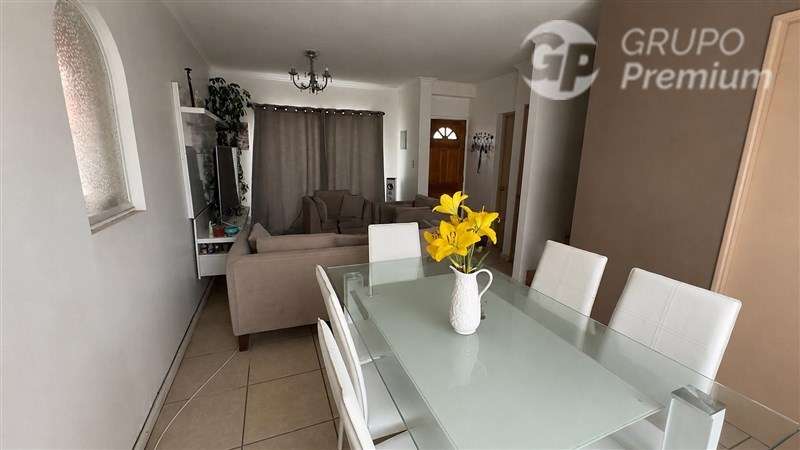 Casa en venta de 2D-2B-1 bodega-1 estacionamiento Curacavi