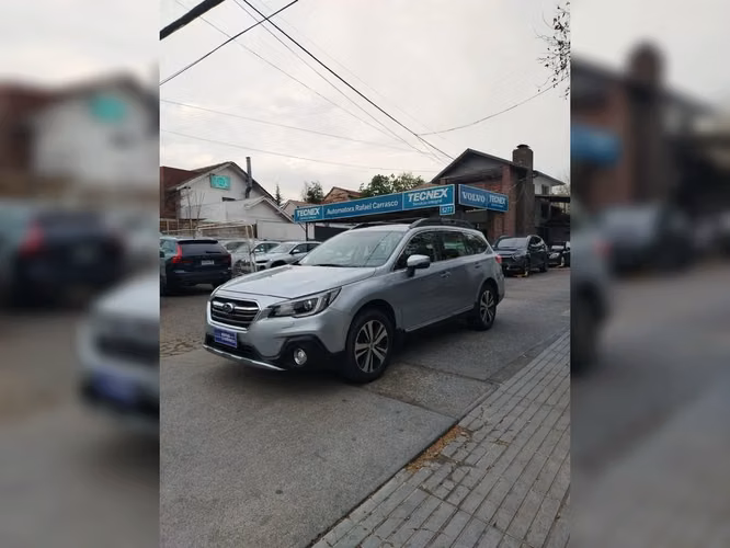 SUBARU OUTBACK 2018