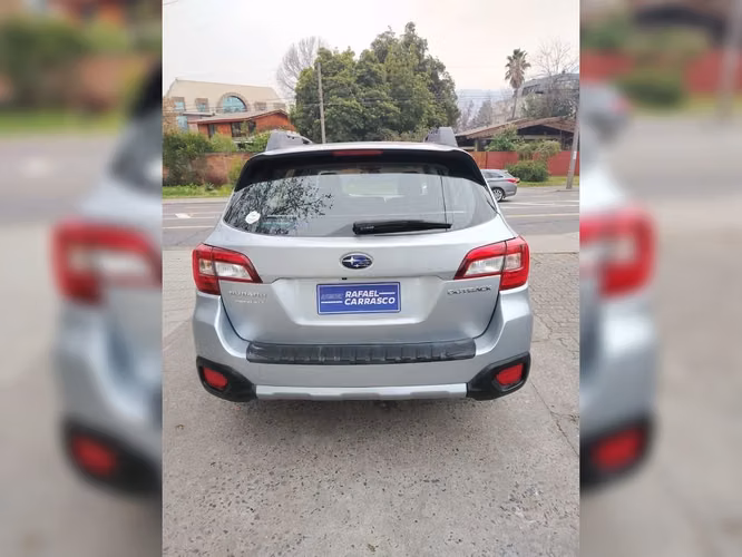 SUBARU OUTBACK 2018