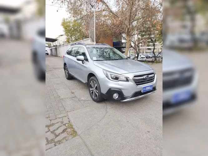 SUBARU OUTBACK 2018