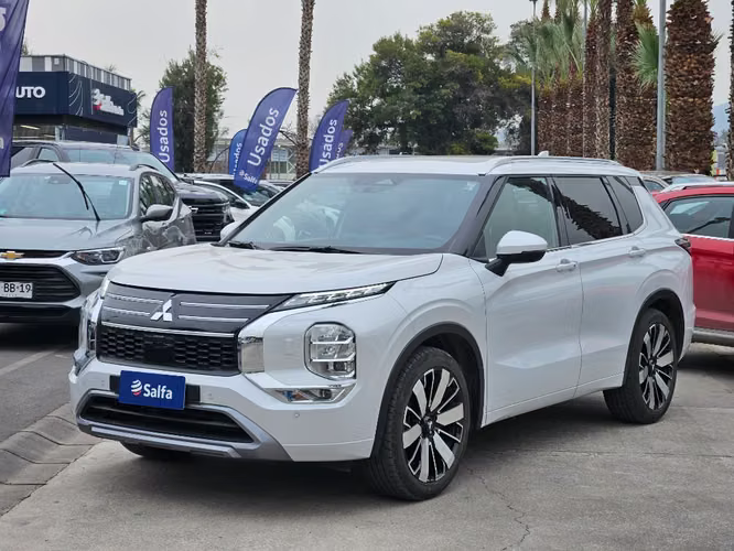 Mitsubishi Outlander 2.5 GLS LIMITED 4X4 AT 2026