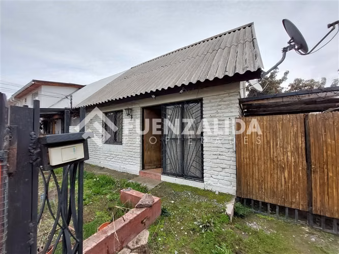 Casa en venta de 3 dorm. en La Florida