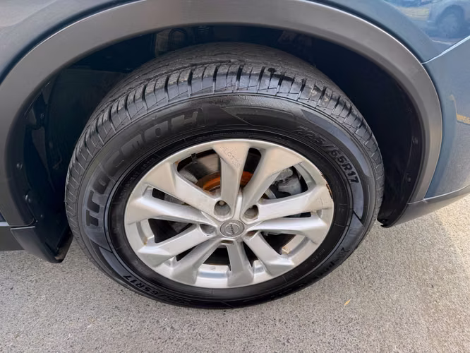 NISSAN X-Trail SENSE 2.5 AUT 3 CORRIDAS SOLO 144.000KM 2016