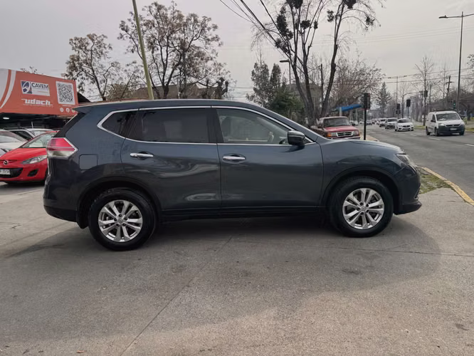 NISSAN X-Trail SENSE 2.5 AUT 3 CORRIDAS SOLO 144.000KM 2016