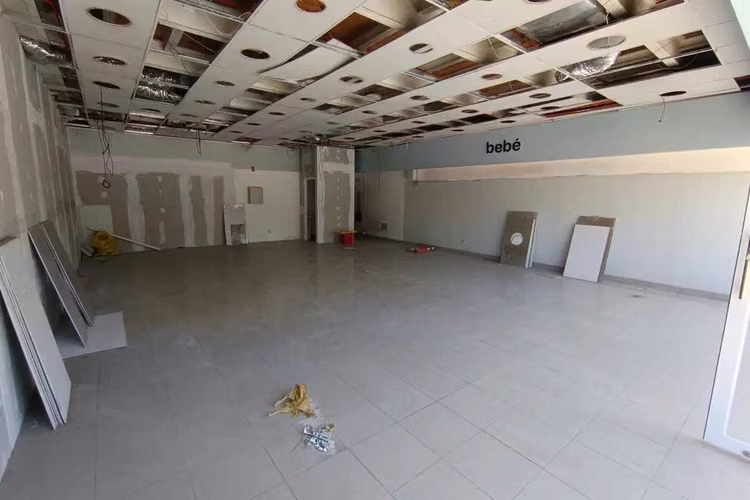 Local Comercial en Strip Center (178861) - Imagen 5