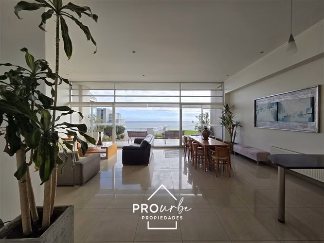 Venta dpto. estilo mariposa 2 dorm, Estacionamiento y bodega
