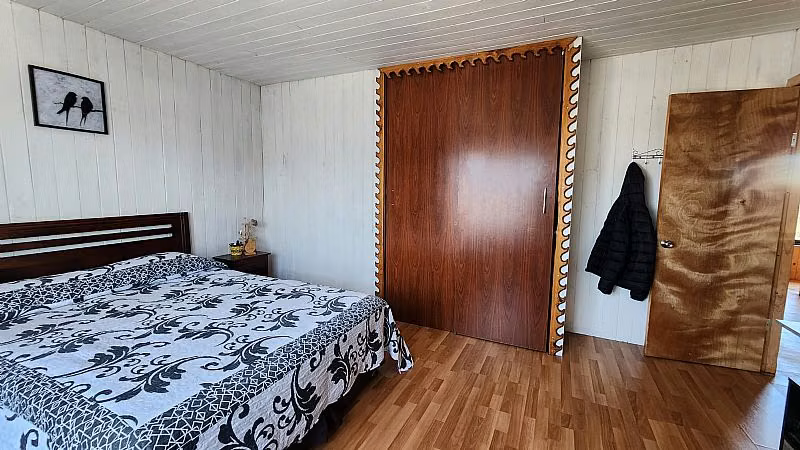 HERMOSA CASA CON TRES CABAÑAS EN VENTA EN PICHILEMU