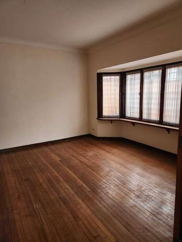 Casa Familiar Miraflores Bajo 4d 3b Pisos Raulí (178891)