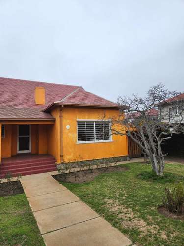 Casa Familiar Miraflores Bajo 4d 3b Pisos Raulí (178891)
