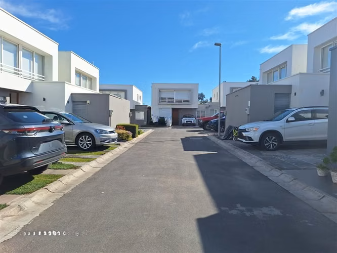 Se Vende Casa 3D 3B en condominio, Las Vizcacha, Puente Alto