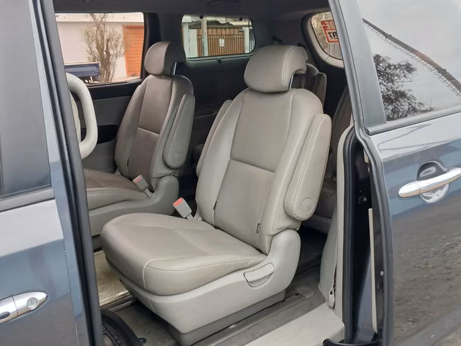 Vendo Auto Kia Carnival  2016