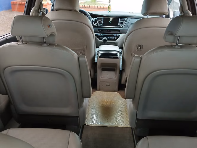 Vendo Auto Kia Carnival  2016