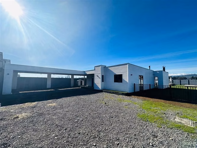 Parcela en arriendo 1.000 con casa en Paine
