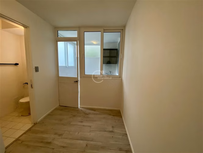 Departamento en arriendo 1er piso El Golf metro Alcántara
