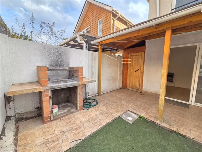 Casa en arriendo de 3 dorm. en Puente Alto