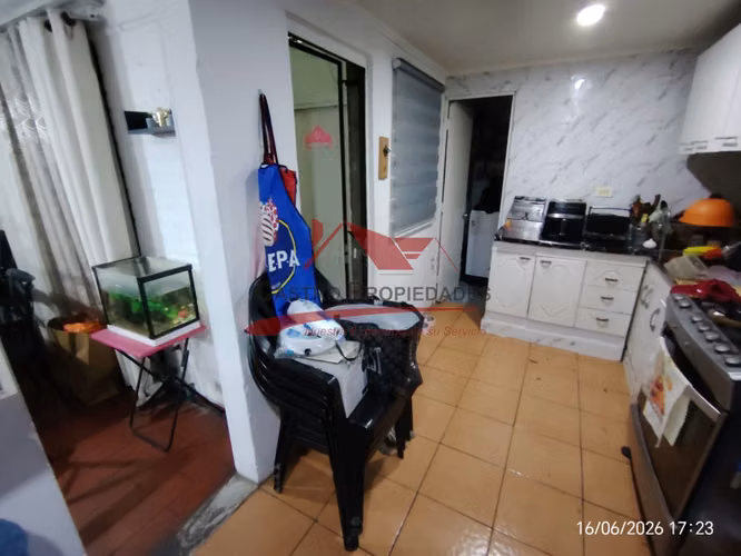 Casa de Dos Pisos con 3 Dormitorios, 2 Baños, Quilicura.