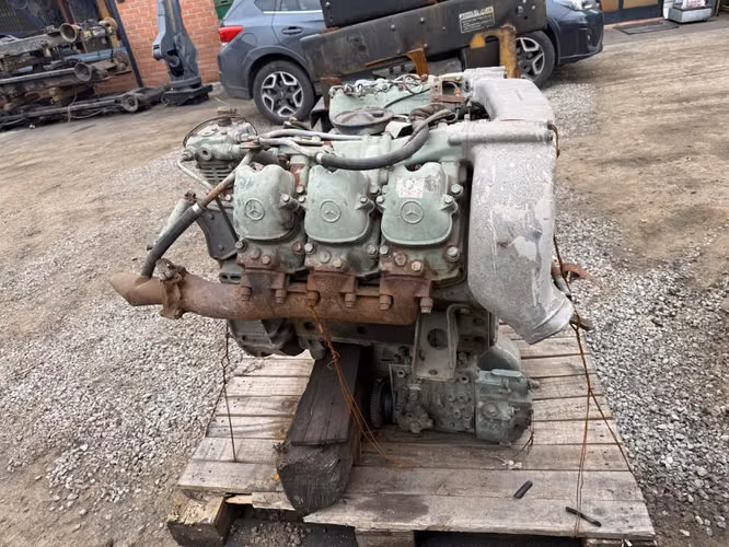 Motor Mercedes benz - Imagen 2