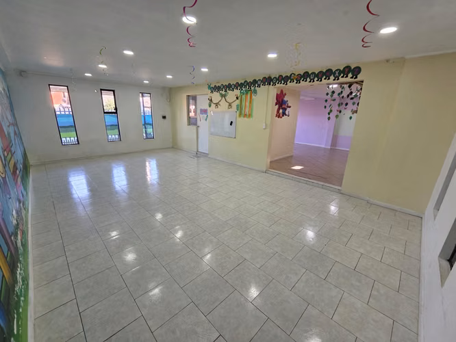 Vendo Casa con Uso Comercial - Jardines de Rauquén