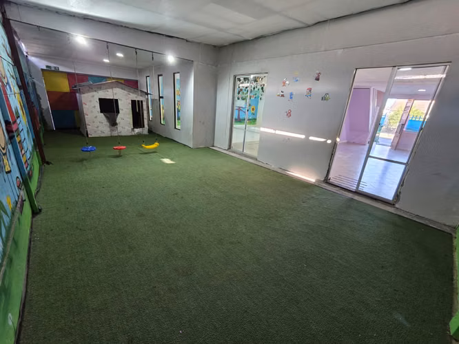 Vendo Casa con Uso Comercial - Jardines de Rauquén