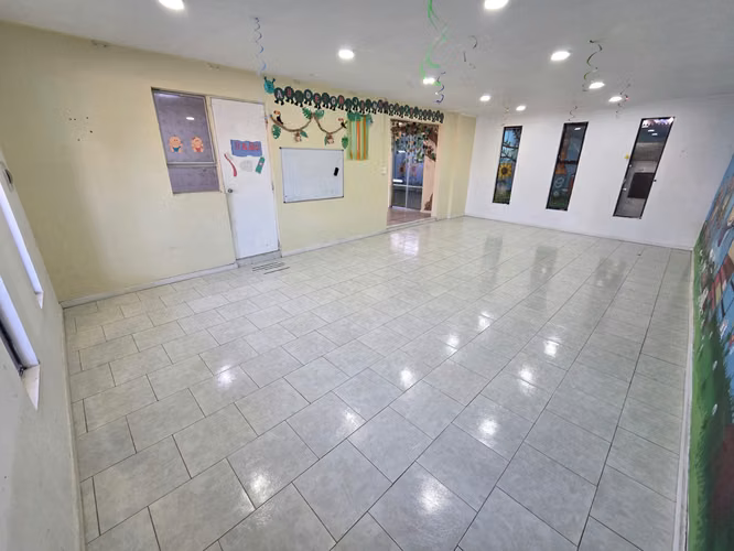 Vendo Casa con Uso Comercial - Jardines de Rauquén