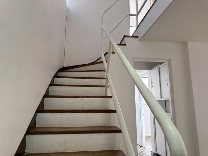 DUPLEX DE 3 HABITACIONES 2 BAÑOS EN PLENO CENTRO