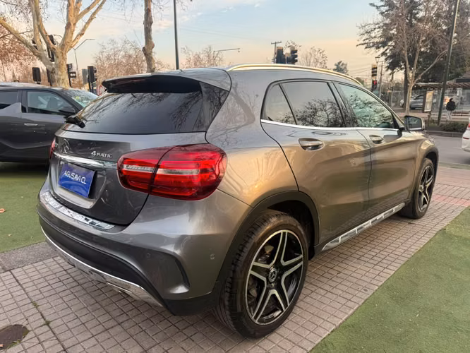 MERCEDES-BENZ GLA 250 2.0 4MATIC 4X4 AT 5P. 2019