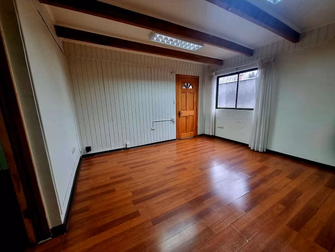 Vendo Amplia Casa en Avda. Gabriela Mistral - Imagen 17