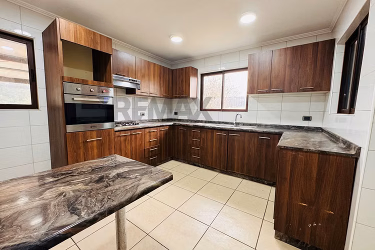 Casa en condominio consolidado en lampa
