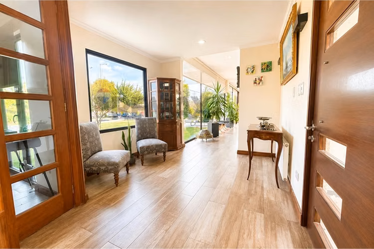 Casa con gran entorno en brisas de chicureo