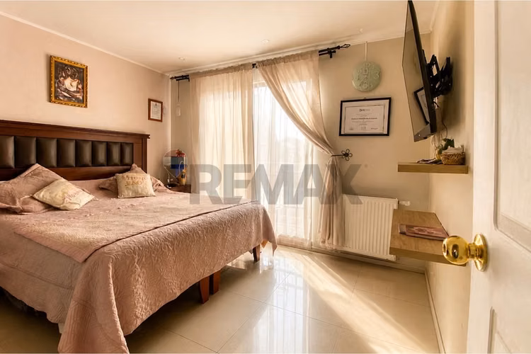 Amplia casa 5d/3b, 3 pisos en peñalolén - Imagen 10
