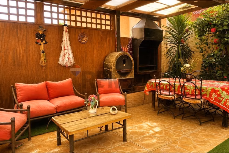 Amplia casa 5d/3b, 3 pisos en peñalolén - Imagen 16