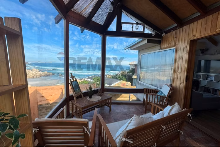 Casa en venta, vista al mar quisco norte