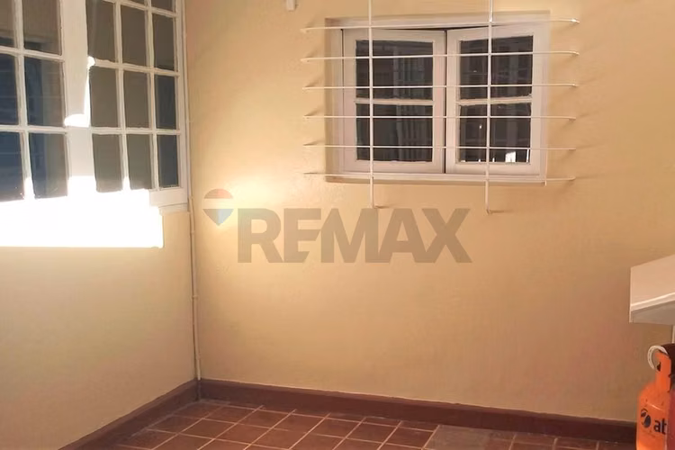 Arriendo oficina 110 m2 metro einstein recoleta