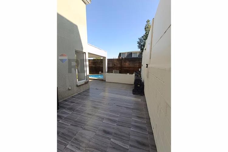 5d | 4b | 125 m²  | 225 m²  | piscina temperada