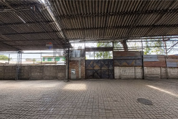 Venta terreno industrial 4.905 m² en quinta normal