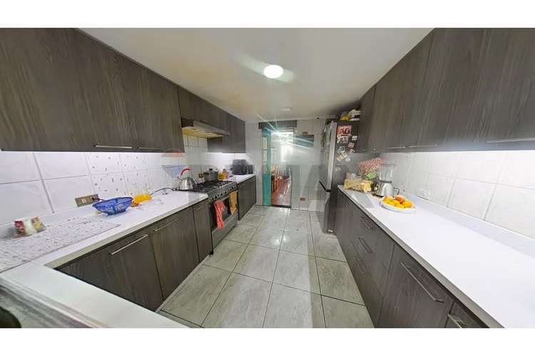 Se vende casa de dos pisos, pudahuel