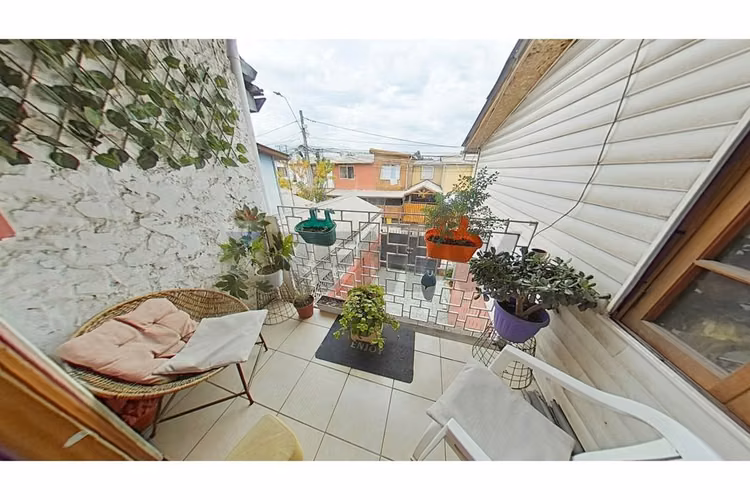 Se vende casa de dos pisos, pudahuel