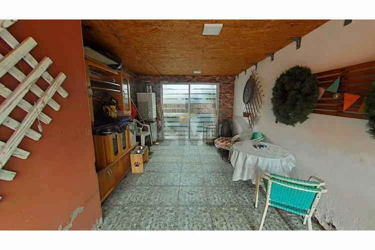 Se vende casa de dos pisos, pudahuel