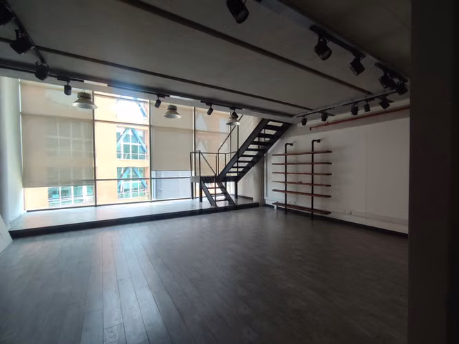 OFICINA EN VENTA EN CIUDAD EMPRESARIAL HUECHURABA 160 M2