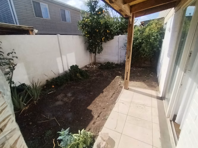 CASA EN MICROBARRIO SEGURO CON ÁREAS VERDES Y CONECTIVIDAD