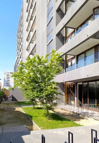 VENTA DE DEPARTAMENTO SEMINUEVO CON  AMPLIO PATIO PRIVADO