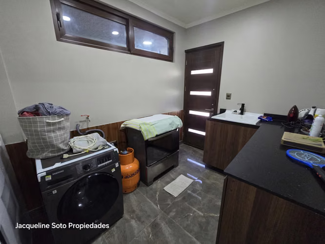 VENDO PARCELA  1/2 HA EN CURACAVI CON CASA, PISCINA Y CANCHA