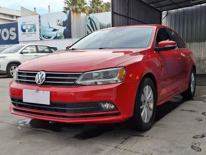 VOLKSWAGEN BORA 2017