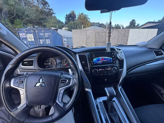 Mitsubishi Montero año 2020 Unico Dueño