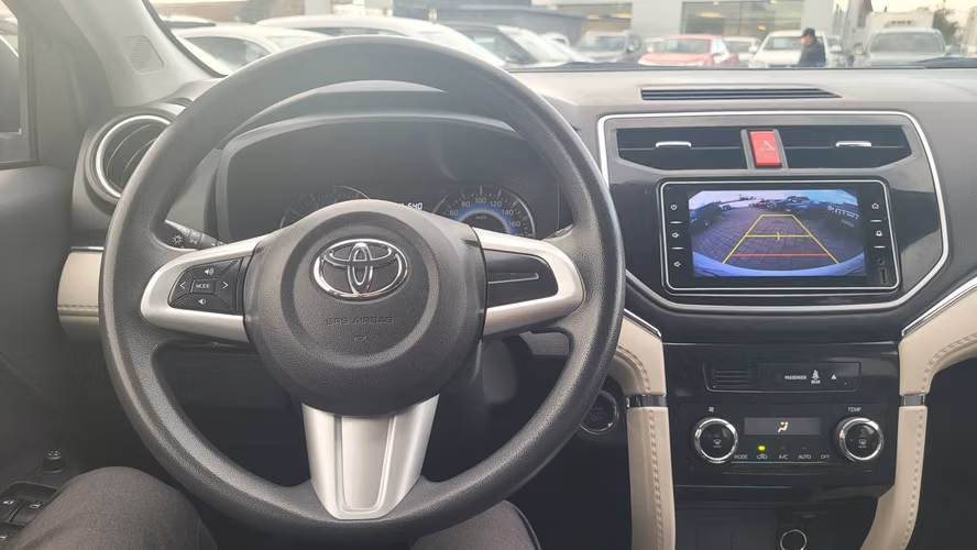 Toyota RUSH 4X2 1.5 FULL AUT. 1.5 • 4x2 • Automática • 2023 - Imagen 10
