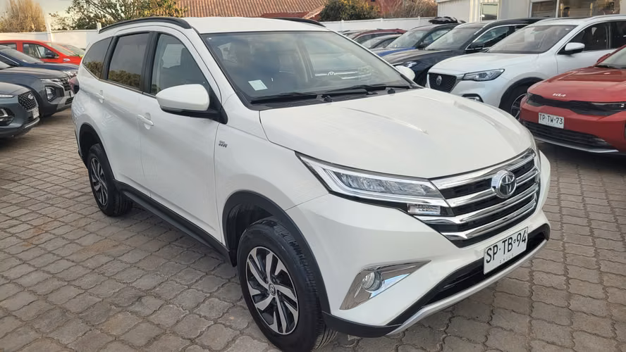 Toyota RUSH 4X2 1.5 FULL AUT. 1.5 • 4x2 • Automática • 2023