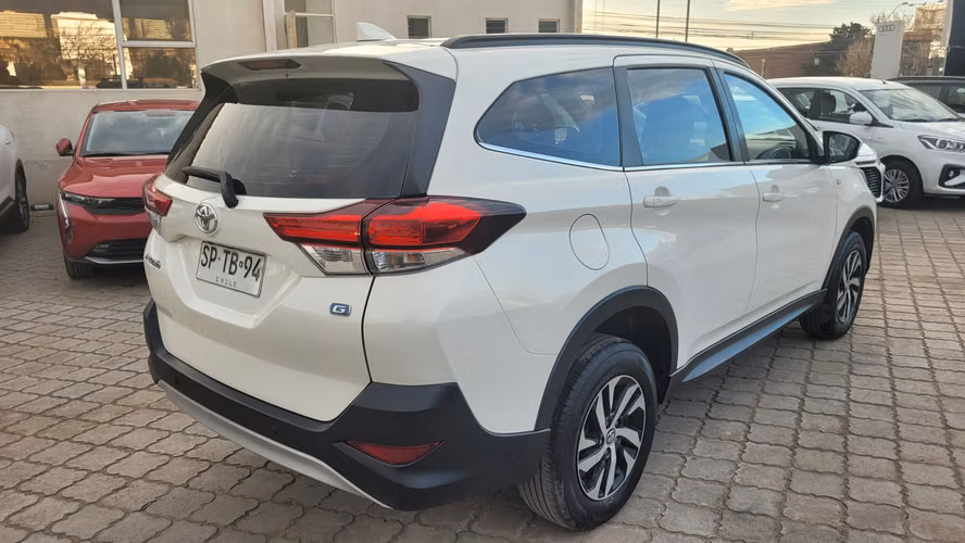 Toyota RUSH 4X2 1.5 FULL AUT. 1.5 • 4x2 • Automática • 2023 - Imagen 6