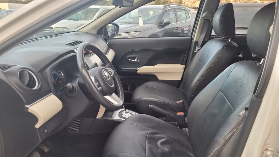 Toyota RUSH 4X2 1.5 FULL AUT. 1.5 • 4x2 • Automática • 2023 - Imagen 9